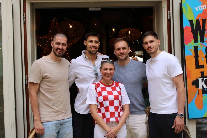 MALA ZEMLJA, VELIKI PRVACI - hrvatske zvijezde ma�arskog rukometnog finala sastale su se u Budimpe�ti